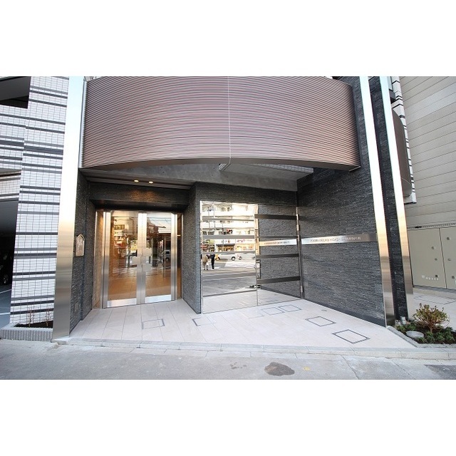 13/23 エントランス