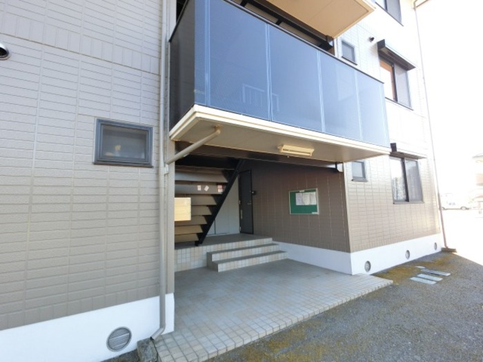 19/28 エントランス