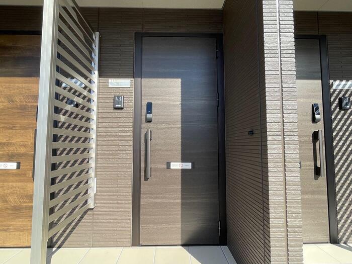 19/27 エントランス