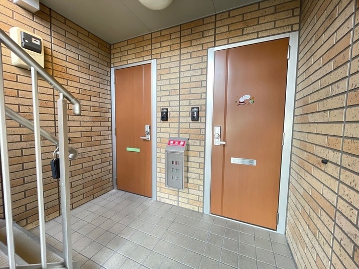 16/21 エントランス