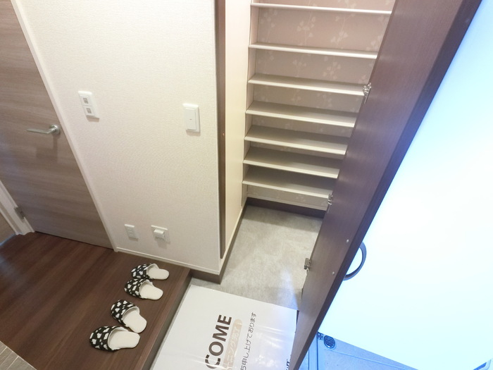 5/22 玄関