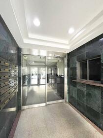 16/16 エントランス