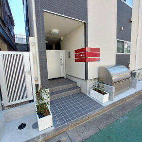 14/14 エントランス