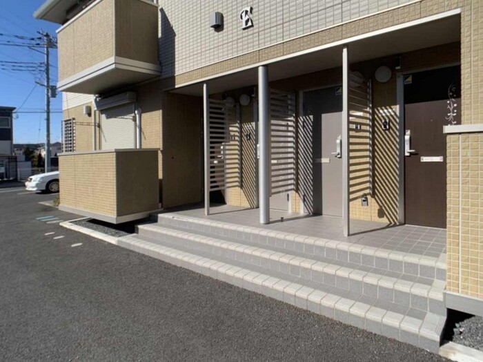 19/27 エントランス