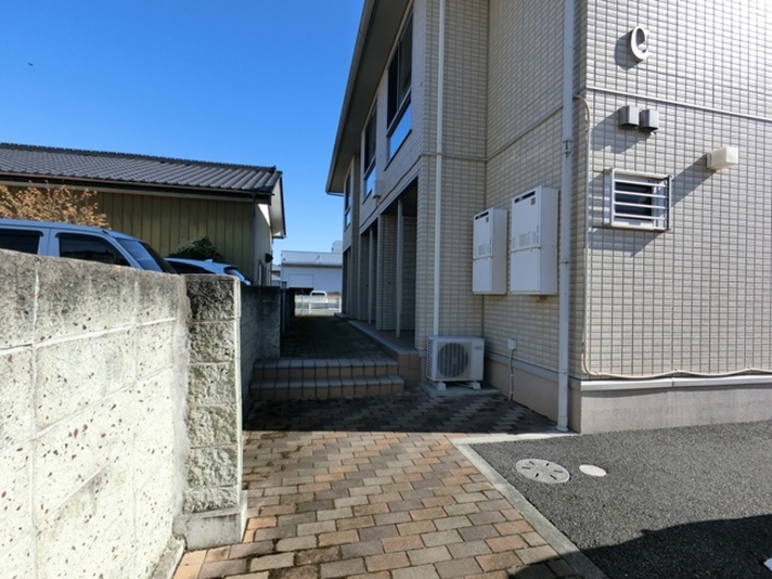 17/26 エントランス