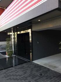 13/13 エントランス