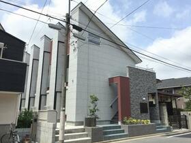 16/20 エントランス