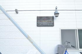 13/13 エントランス