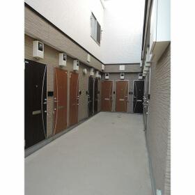 16/16 エントランス