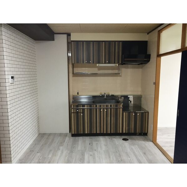16/19 エントランス