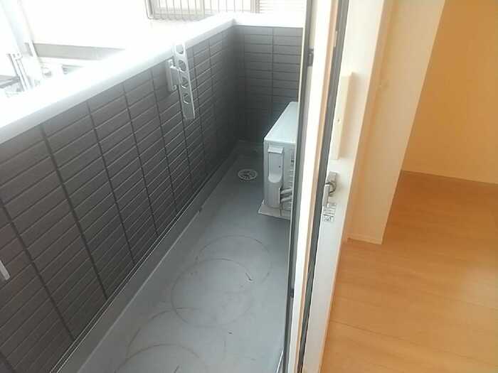 15/20 バルコニー