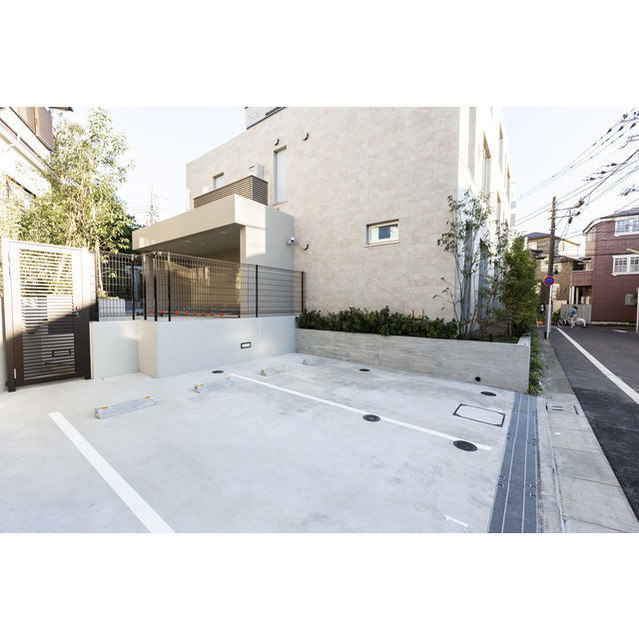 20/29 駐車場