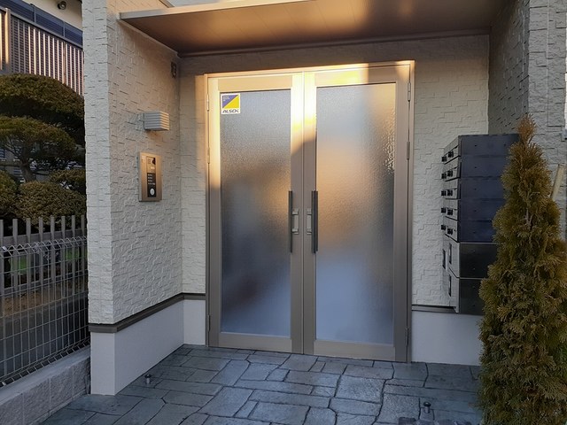 13/20 エントランス