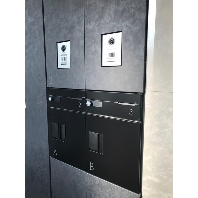 21/22 エントランス