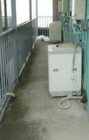 16/20 エントランス