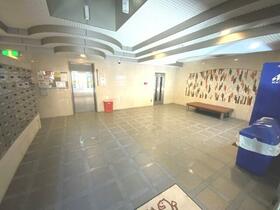 15/16 エントランス