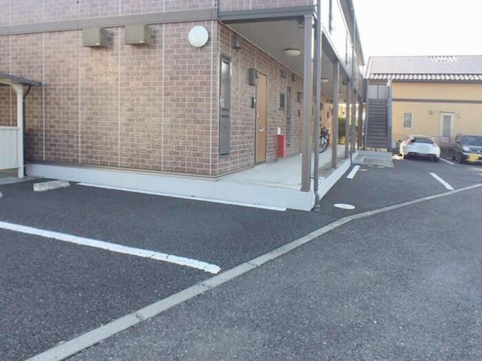 20/28 駐車場