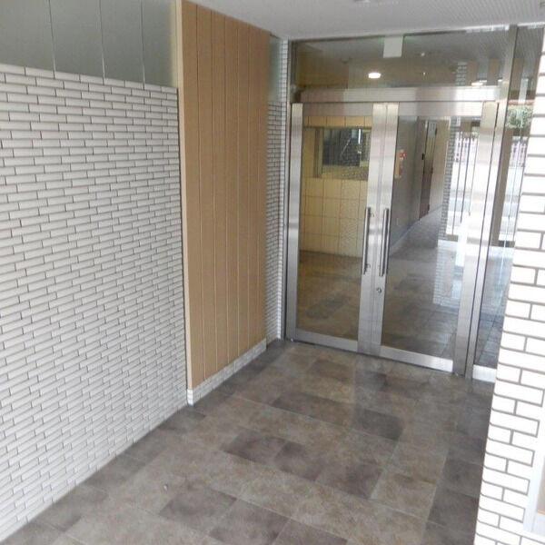 3/4 エントランス