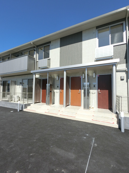 18/23 エントランス