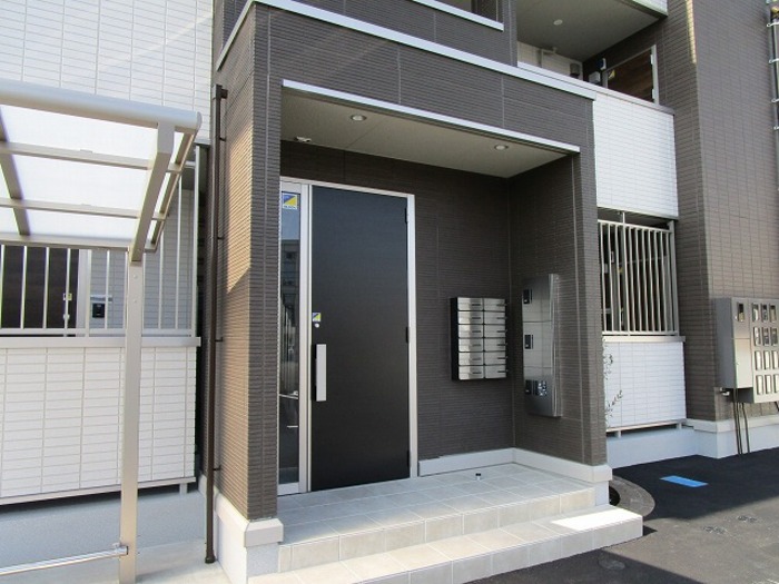 19/20 エントランス