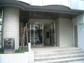 13/13 エントランス