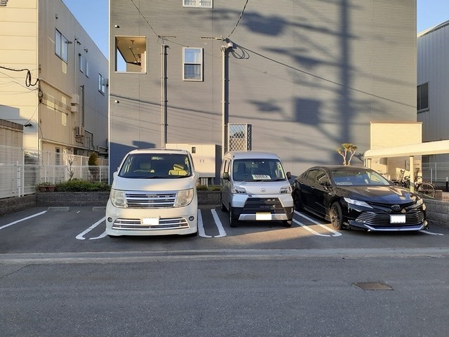 14/20 駐車場