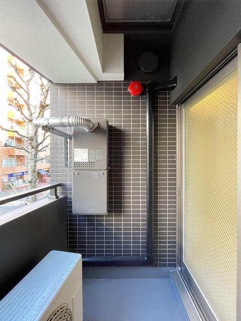 13/18 バルコニー