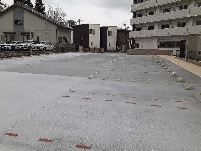 14/21 駐車場