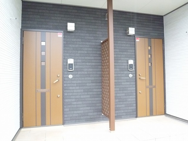 14/20 エントランス