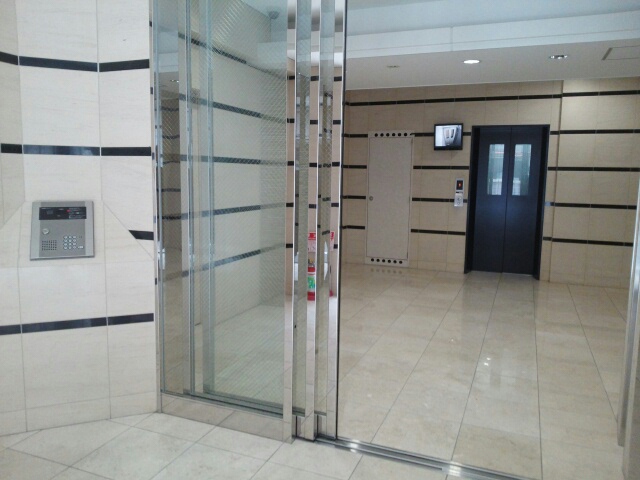 14/20 エントランス