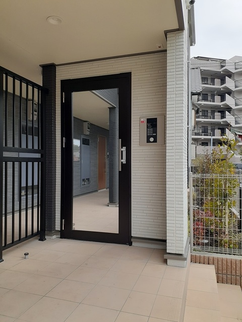 14/20 エントランス