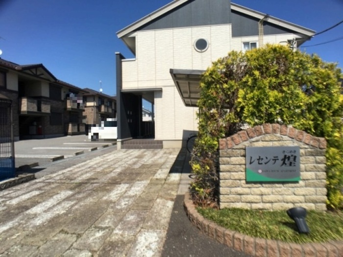 19/23 エントランス