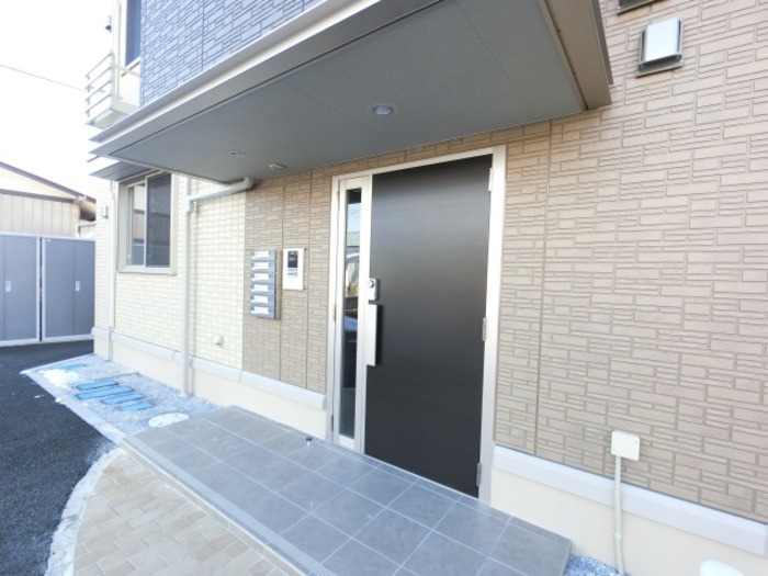 19/27 エントランス