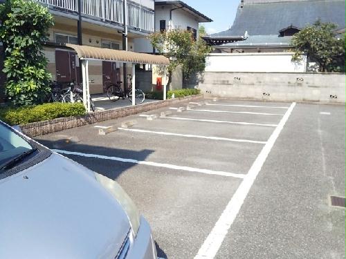 14/14 駐車場