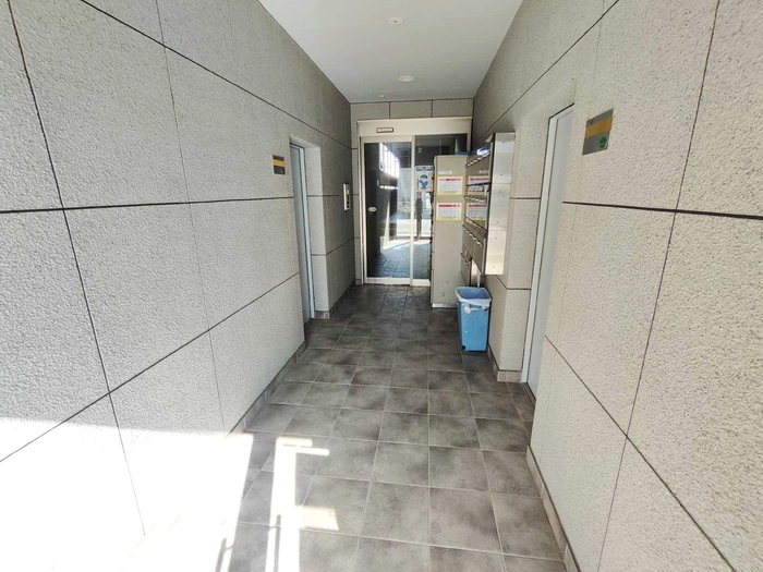 14/18 エントランス