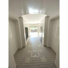 8/10 エントランス