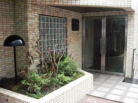 13/22 エントランス