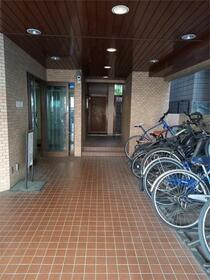 14/14 エントランス