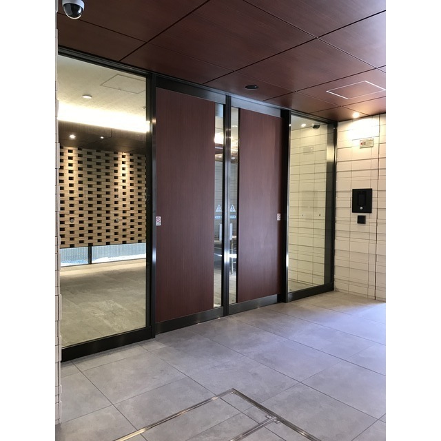 14/15 エントランス