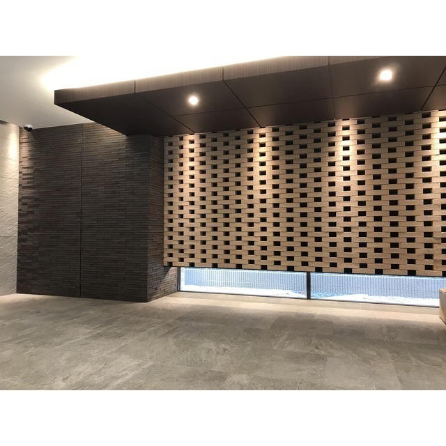 15/15 エントランス