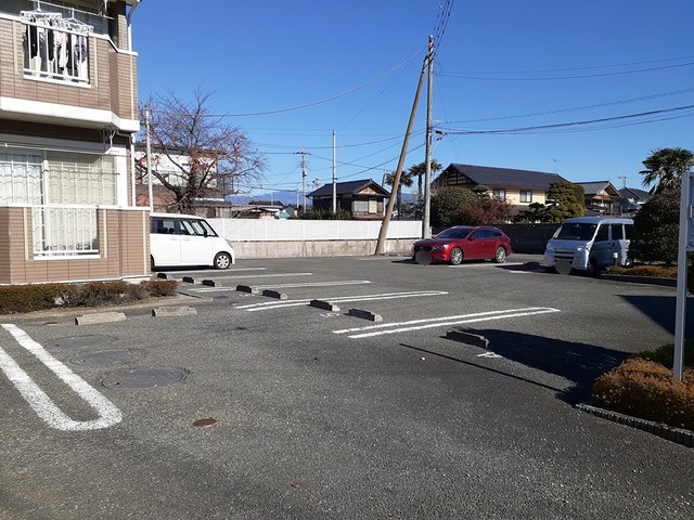 14/20 駐車場