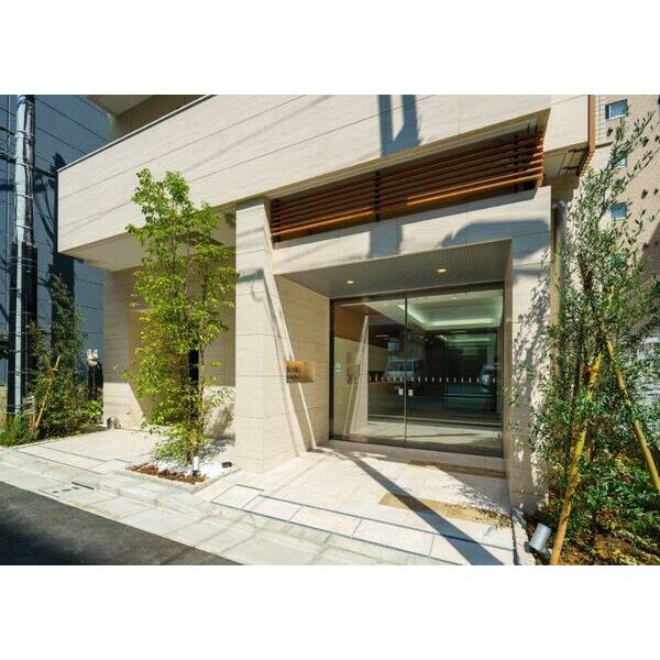 14/18 エントランス