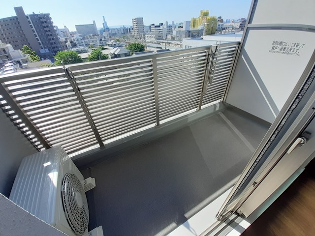13/23 バルコニー
