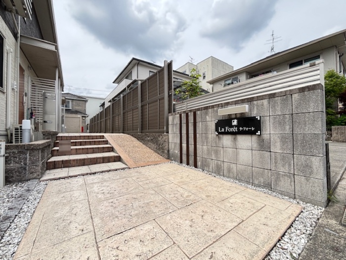 2/4 エントランス