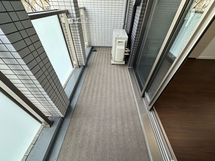17/28 バルコニー