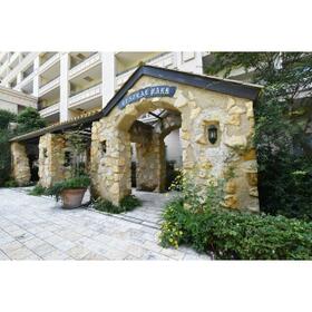 16/16 エントランス