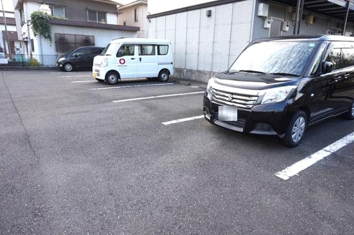 18/19 駐車場