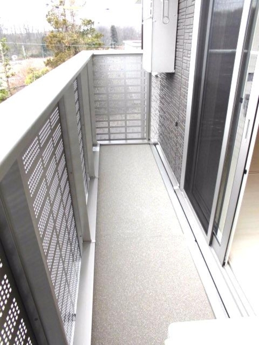 14/28 バルコニー