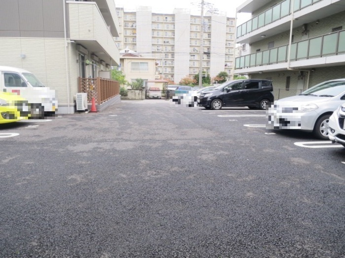 18/19 駐車場