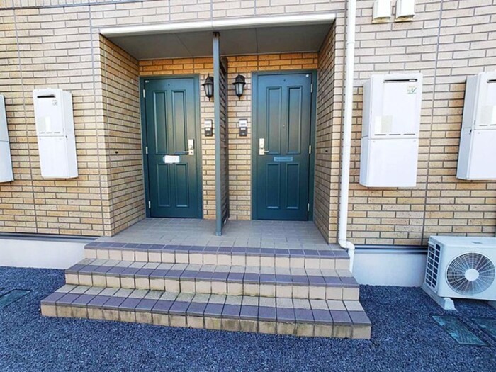 19/23 エントランス